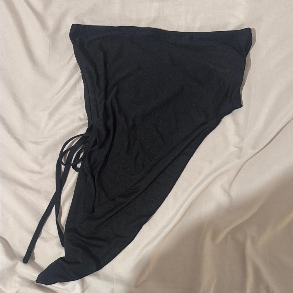 SHEIN Black Asymmetrical Top